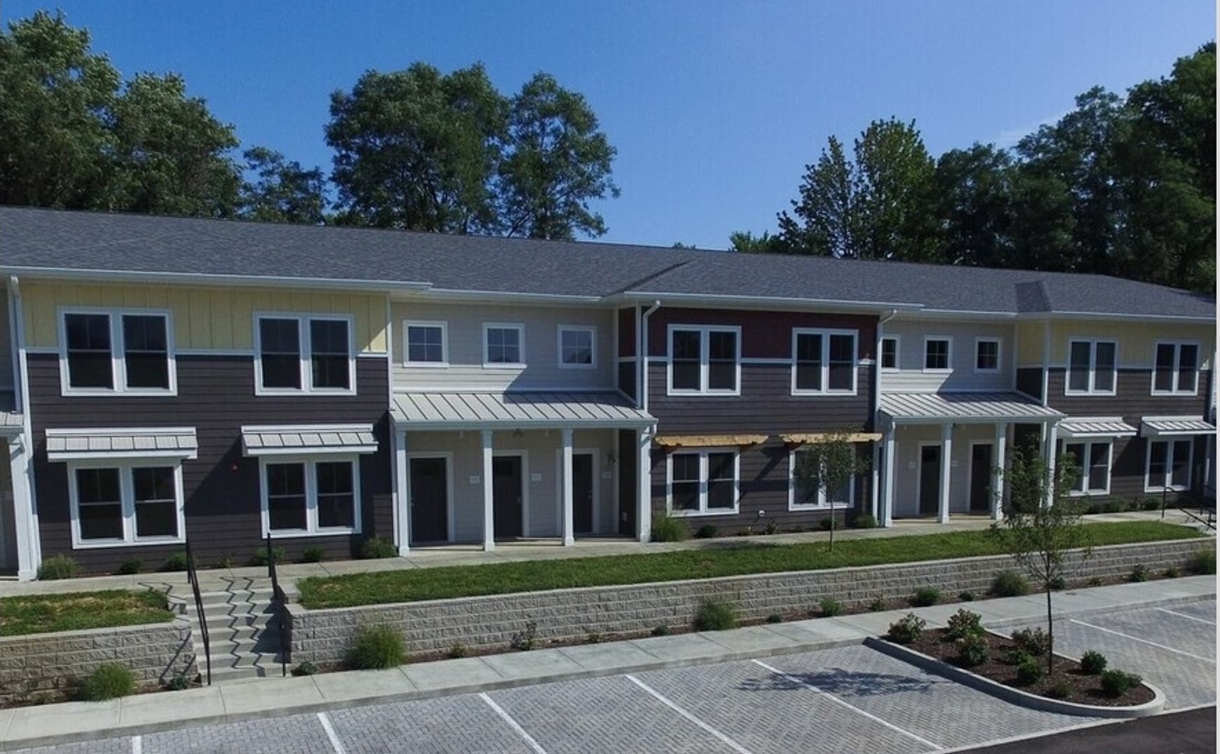 Cedar Bluff Apartments exterior in Bloomington, Indiana